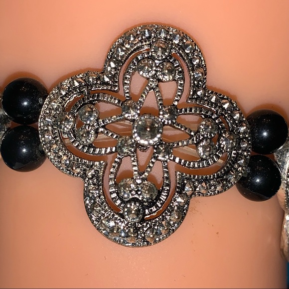 Victorian Styling of Marcasite Inspired Stretch Bracelet - Picture 3 of 9